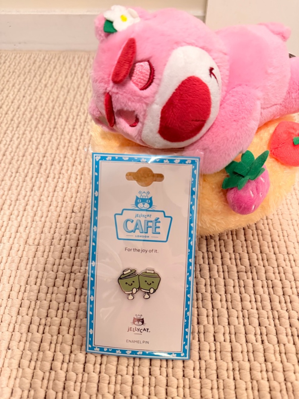Jellycat Café Shanghai Exclusive Enamel teacup pin